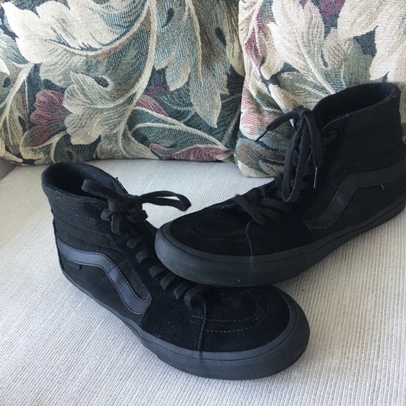 Sold: Vans Hightop Athletic Shoes - Picture 3 of 10